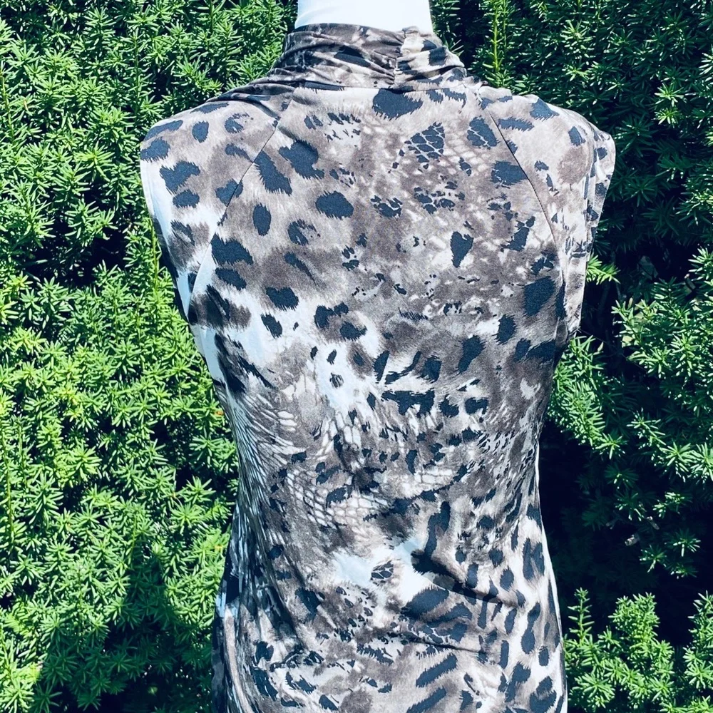 KENNETH COLE**Stretchy Animal Print Dress**Small $165 - Picture 8 of 8